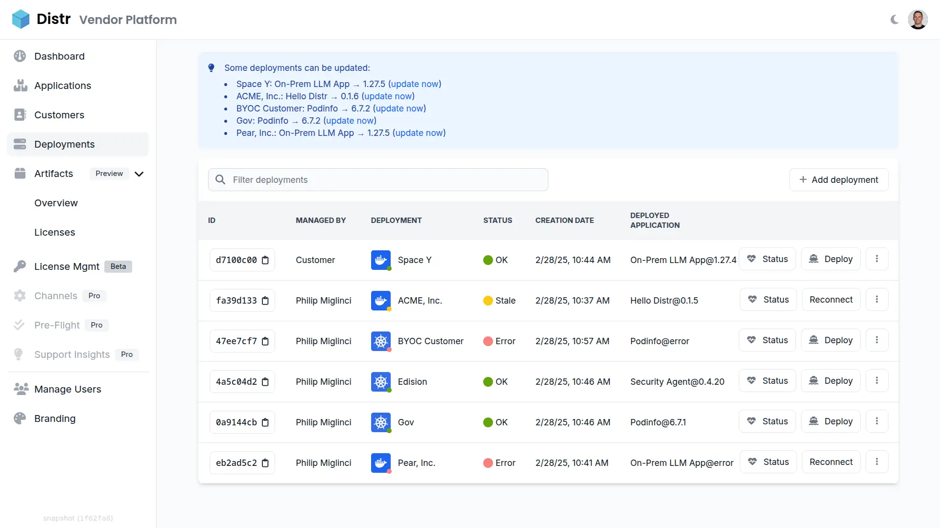 Distr Deployment Overview Status Dashboard incl. Logs